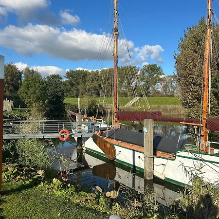 Michaels Elbtraum Апартаменты *